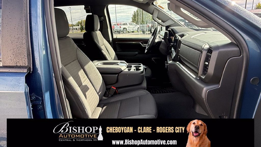 Used 2024 Chevrolet Silverado 1500 LT AWD/4WD image 19