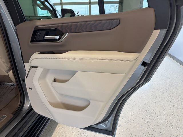 Used 2026 GMC Yukon Denali w/ Sun & Power Step Package image 54