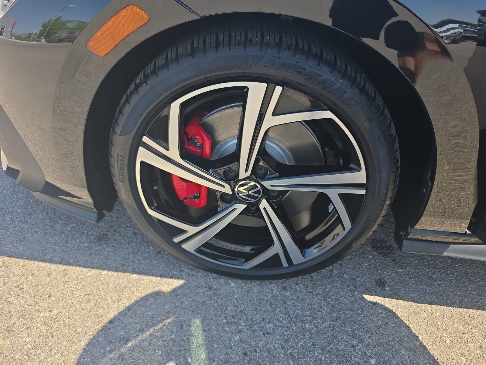 Certified 2025 Volkswagen Golf S FWD image 26