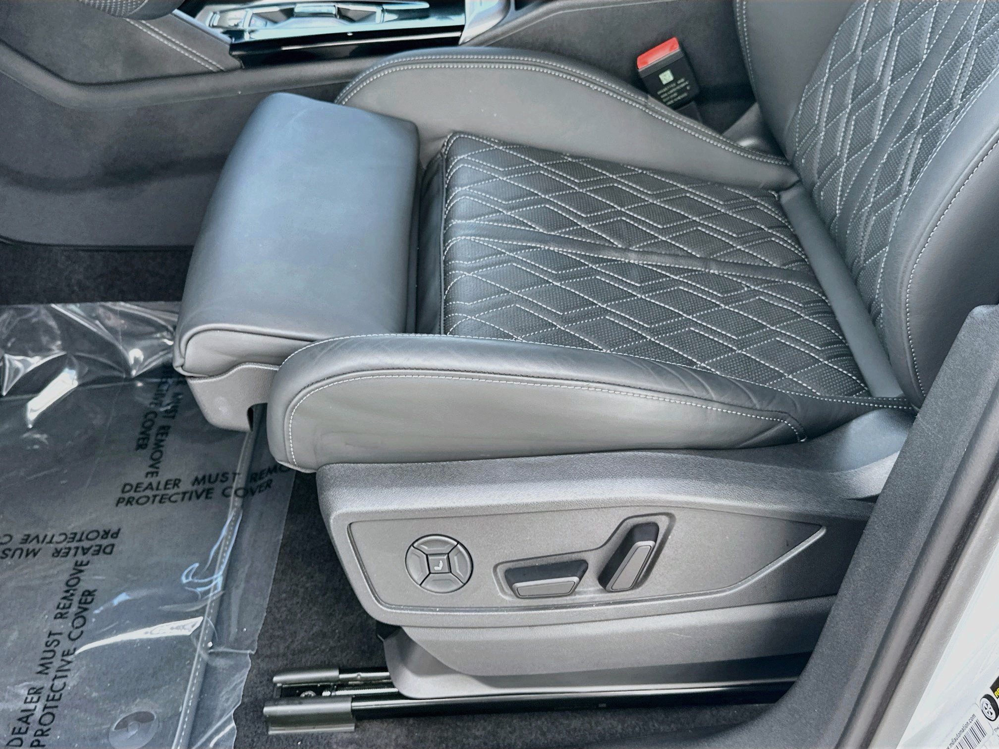 Used 2025 Audi SQ5 Premium Plus AWD/4WD image 17