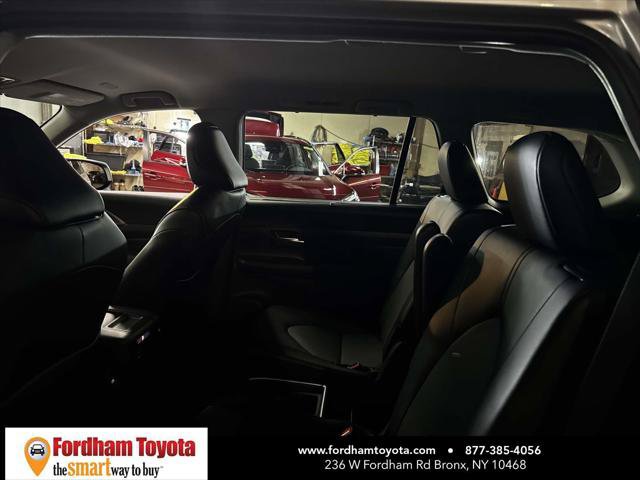 Certified 2025 Toyota Grand Highlander AWD Hybrid image 13