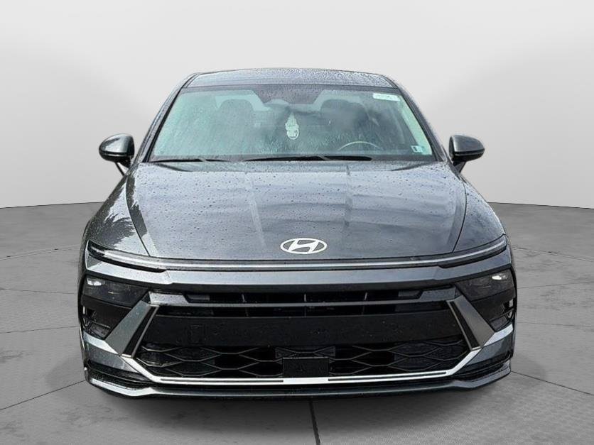Used 2025 Hyundai Sonata SEL FWD image 2