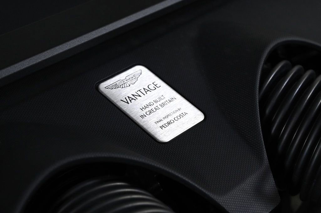 Used 2026 Aston Martin V8 Vantage Coupe image 21