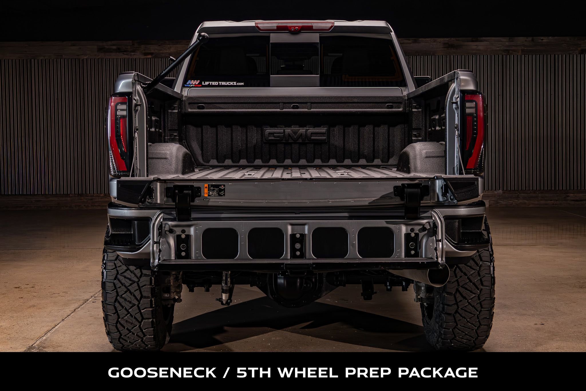 Used 2025 GMC Sierra 3500 AT4 w/ AT4 Premium Plus Package image 9