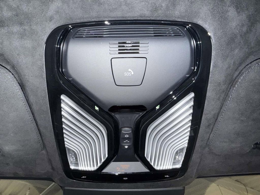 Used 2025 BMW X5 M Competition w/ Executive Package image 27