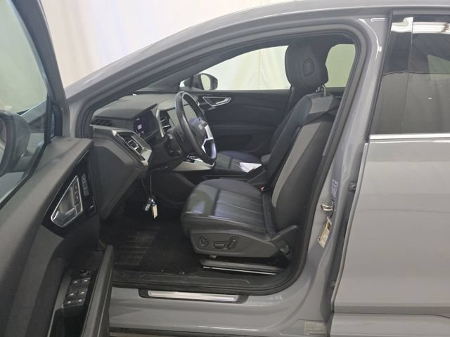 Used 2022 Audi Q4 e-tron Premium Plus w/ Premium Plus AWD/4WD image 5