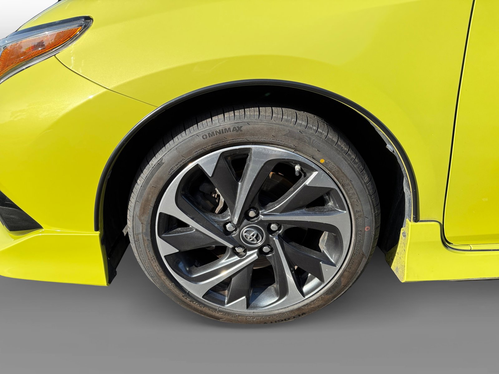 Used 2017 Toyota Corolla iM image 9