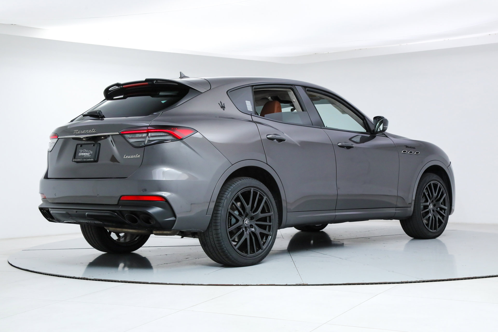 Certified 2022 Maserati Levante Modena image 5