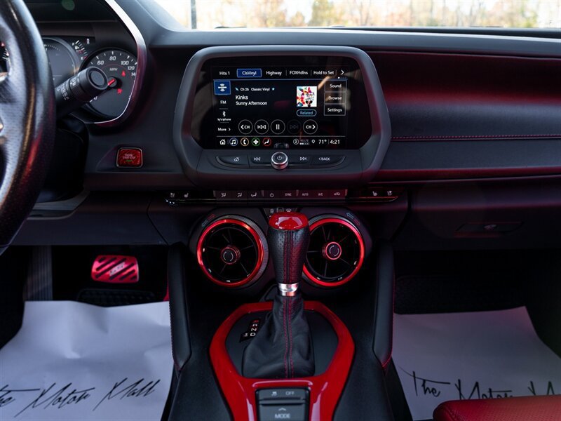 Used 2021 Chevrolet Camaro SS RWD image 31