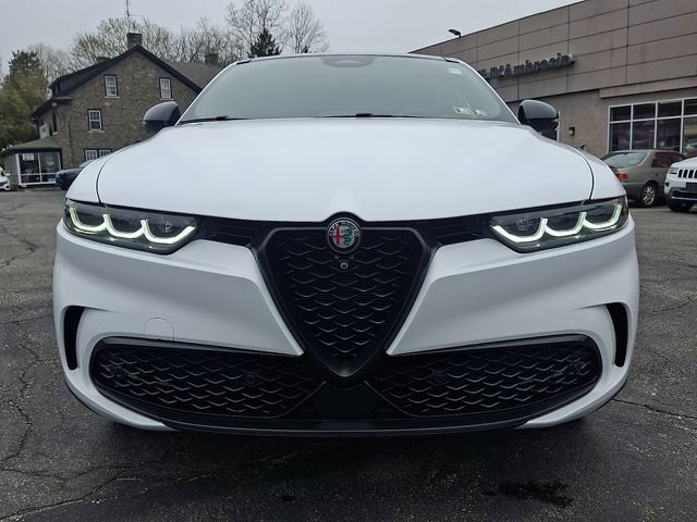 Used 2024 Alfa Romeo Tonale Veloce w/ Active Assist Package image 2