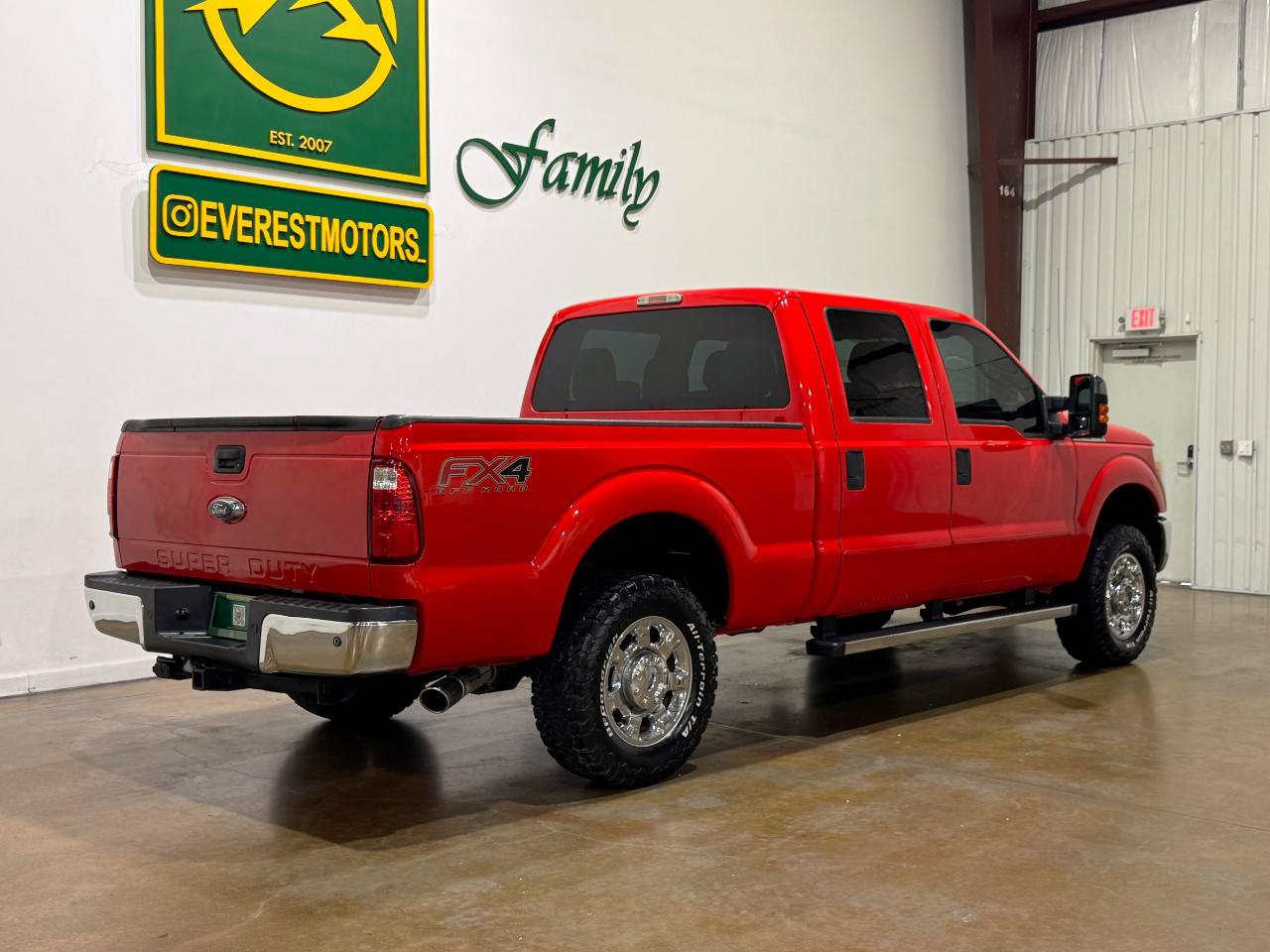 Used 2016 Ford F250 XLT w/ XLT Premium Package AWD/4WD image 8