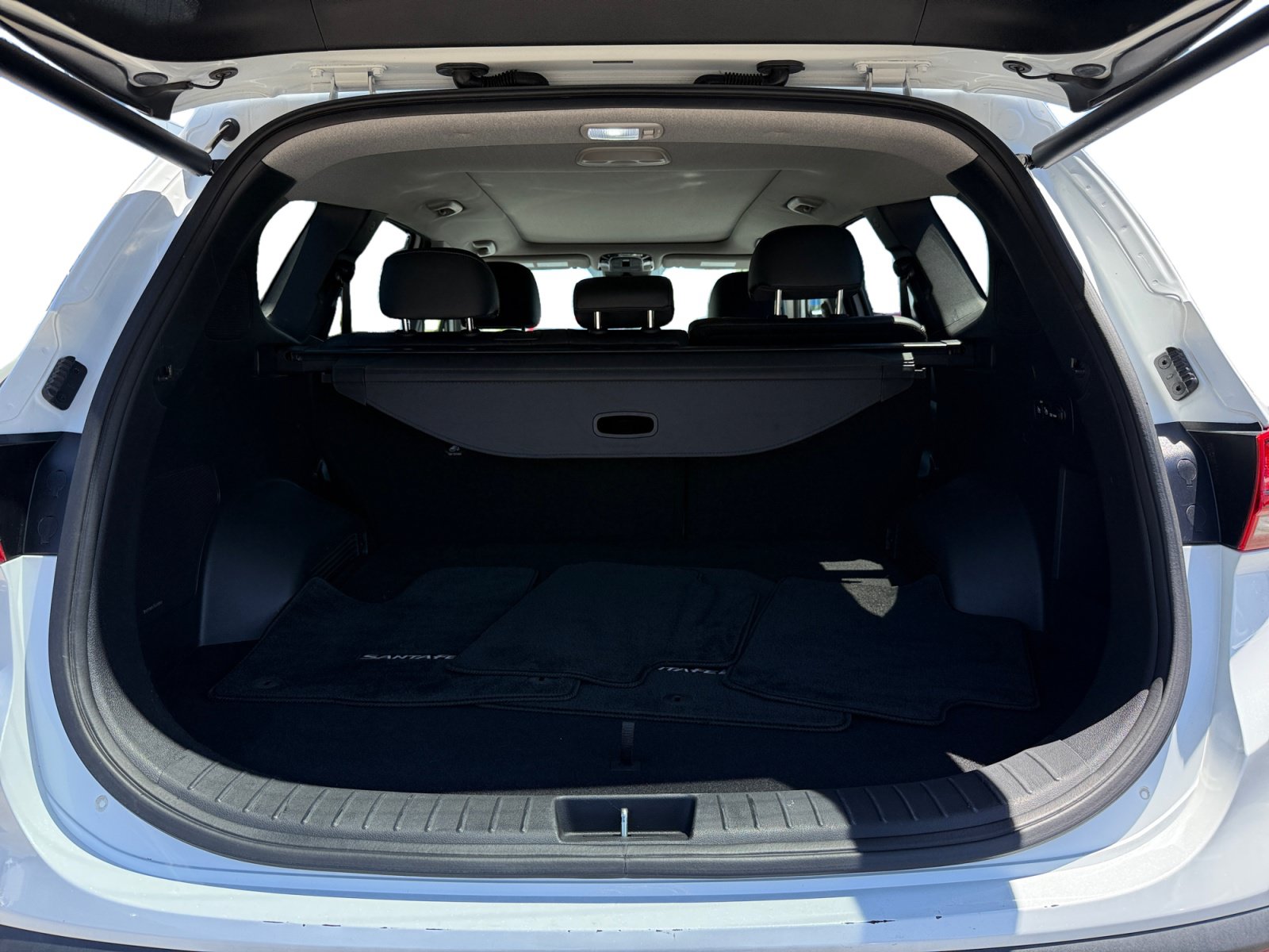 Certified 2022 Hyundai Santa Fe Limited AWD/4WD image 17