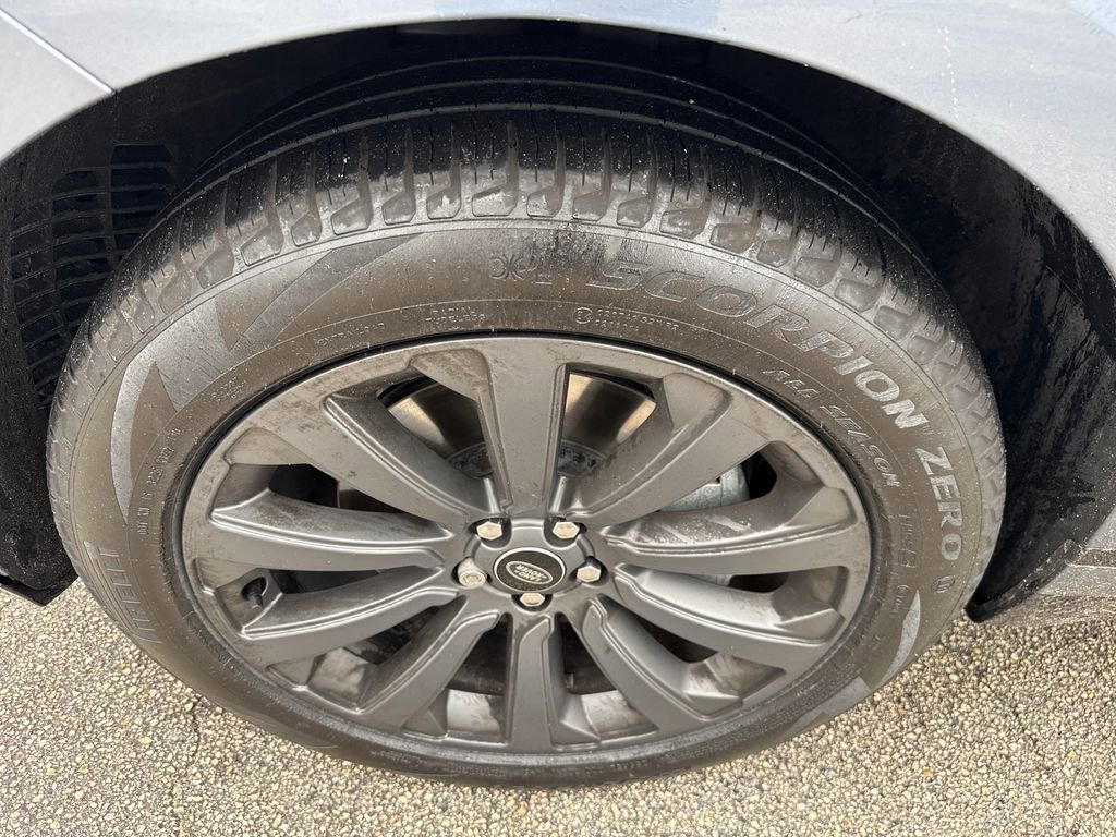 Used 2023 Land Rover Range Rover Velar R-Dynamic S image 11