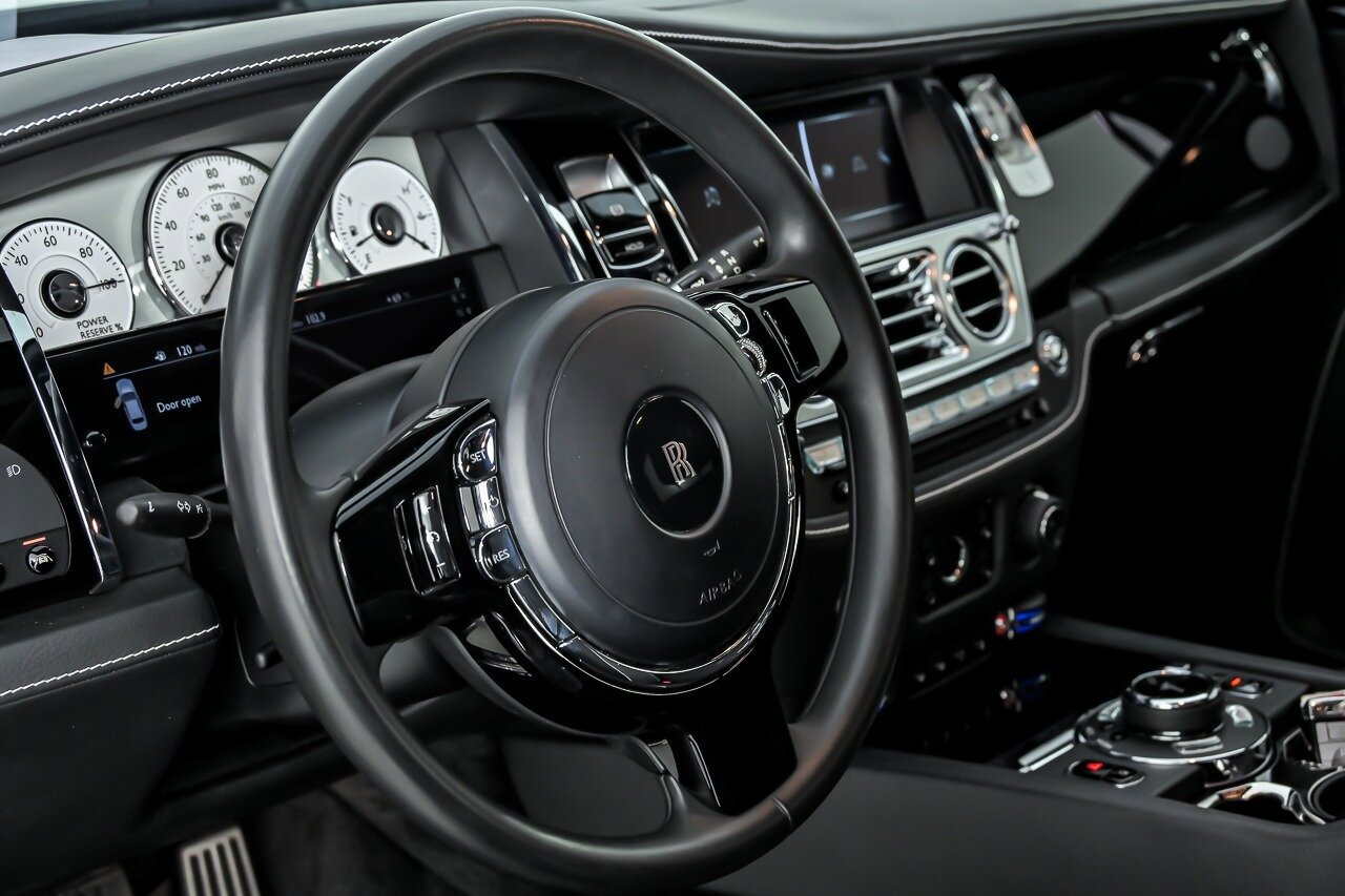 Used 2020 Rolls-Royce Ghost RWD image 26