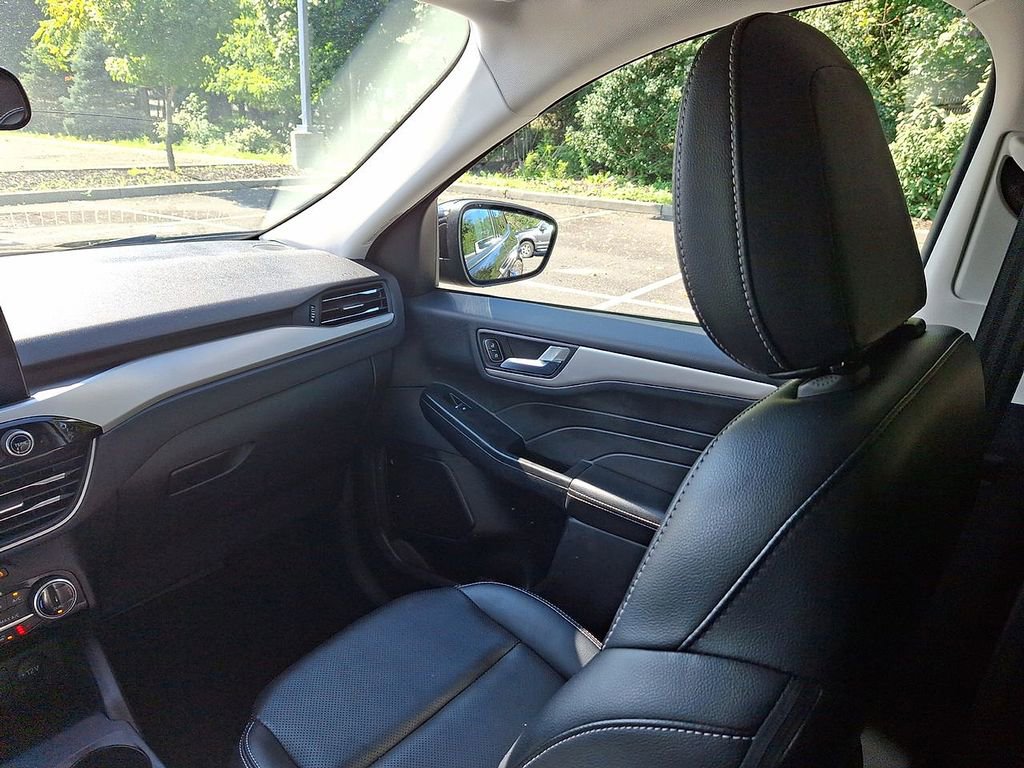 Used 2022 Ford Escape SEL AWD/4WD image 11