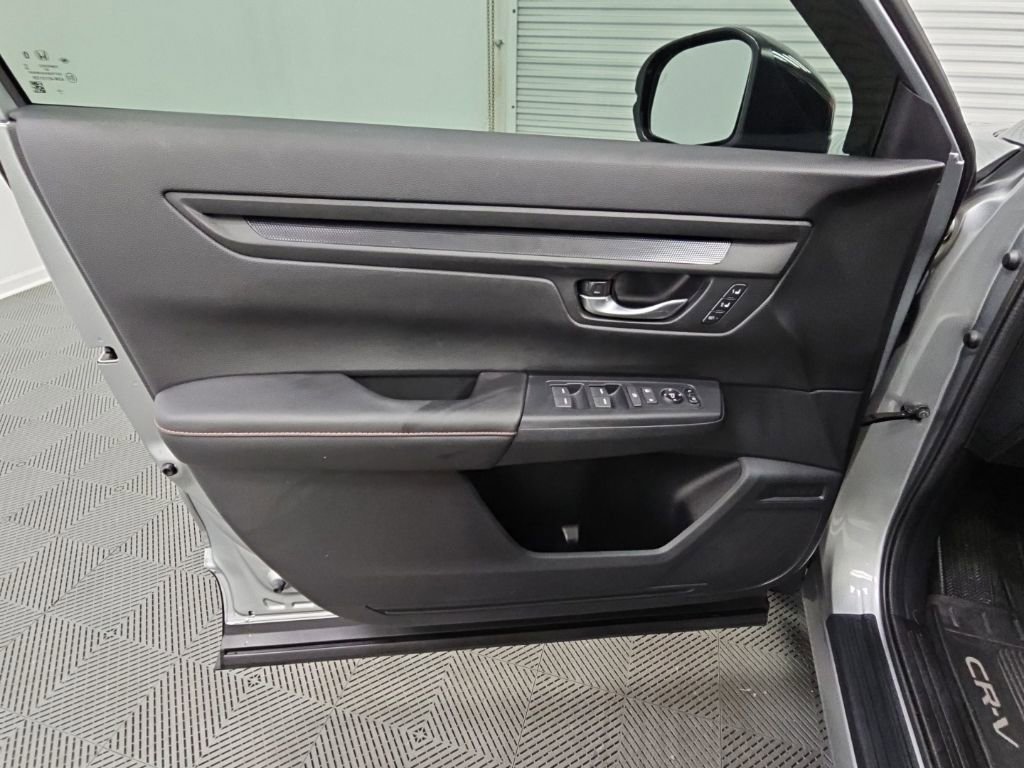 Used 2025 Honda CR-V Sport-L image 30