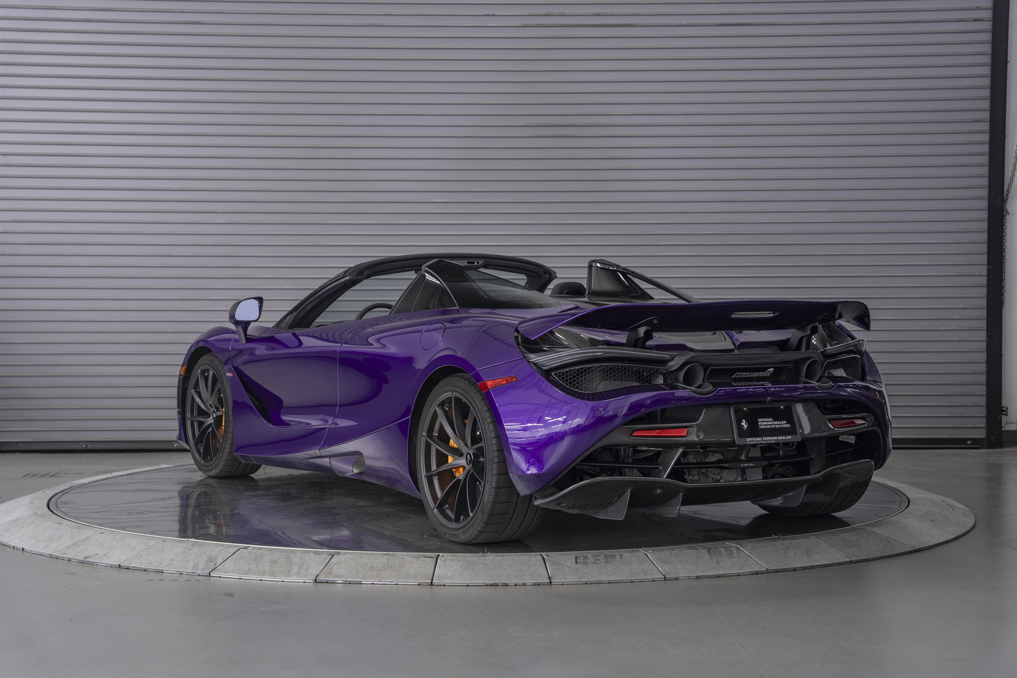 Used 2022 McLaren 720S Spider RWD image 3