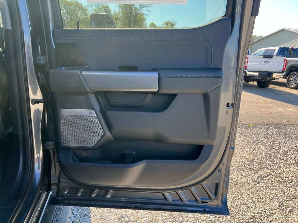 New 2026 Ford F250 Lariat w/ Lariat Premium Package image 19