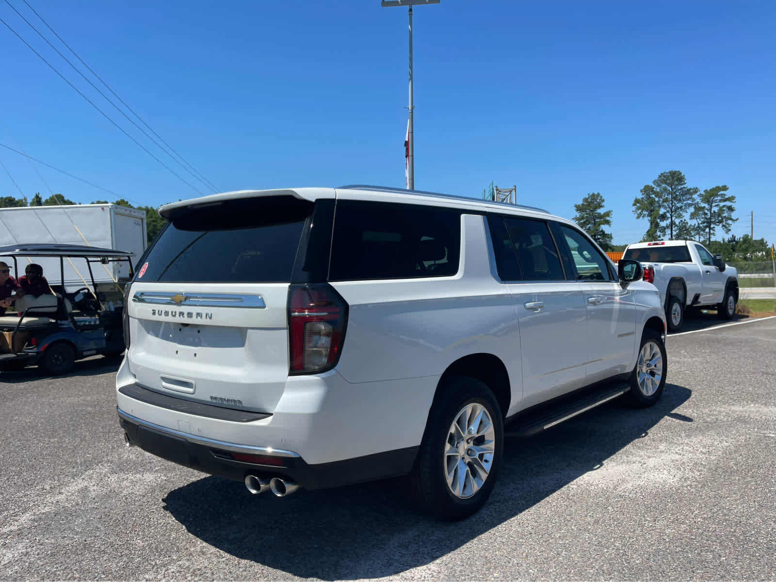 Used 2024 Chevrolet Suburban Premier AWD/4WD image 5