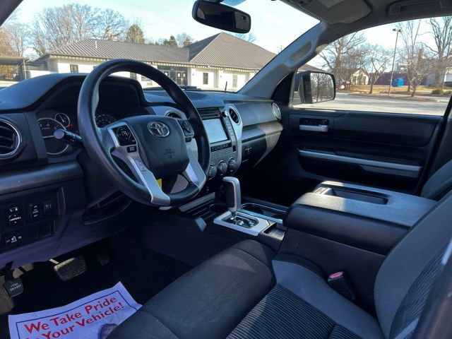 Used 2017 Toyota Tundra SR5 w/ SR5 Upgrade Package image 12