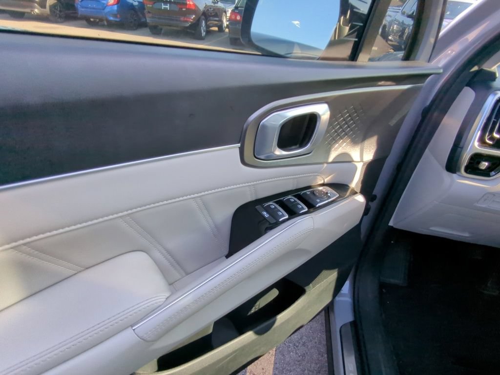 Used 2023 Kia Sorento SX FWD image 8