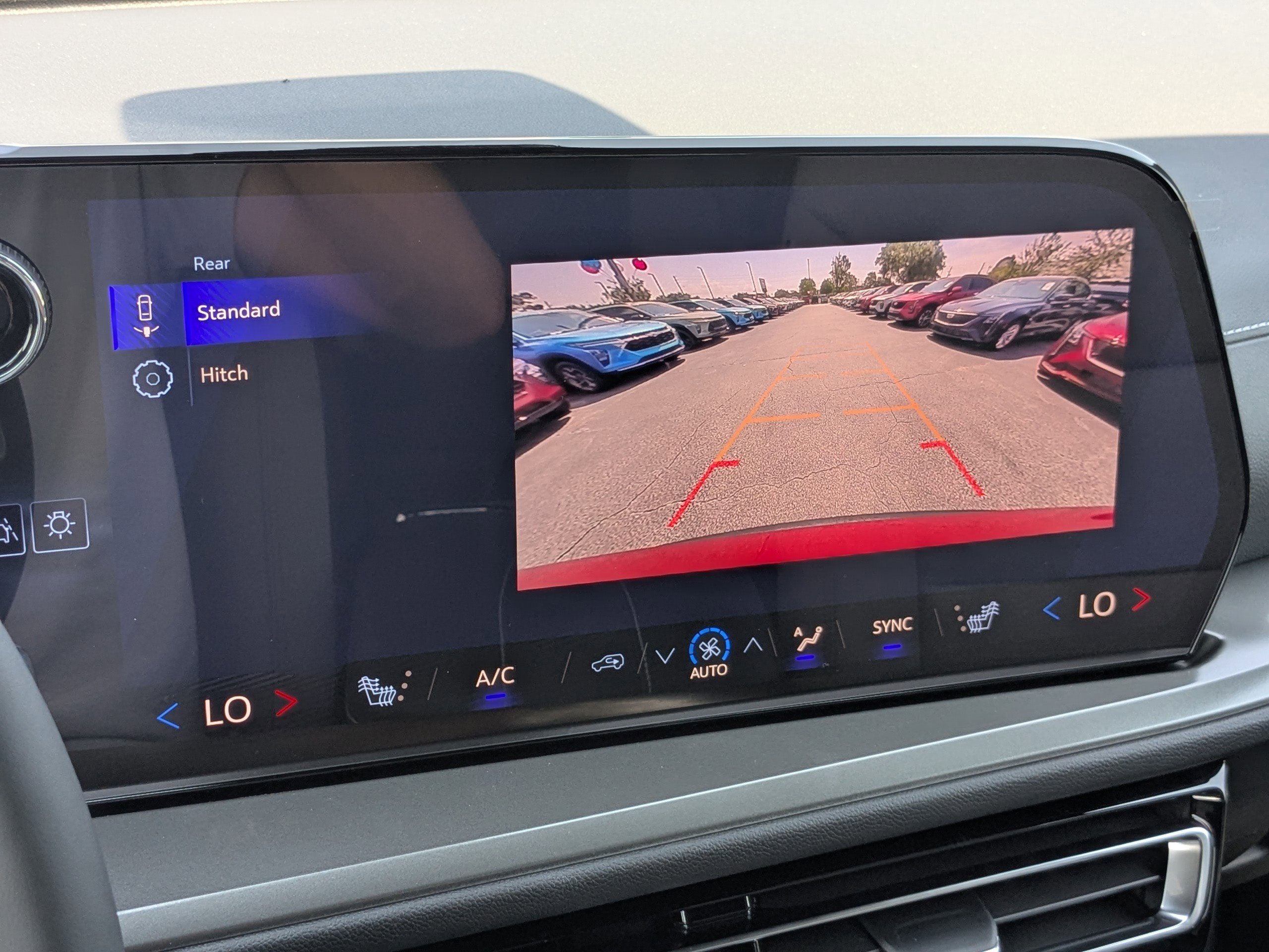 New 2026 Chevrolet Traverse LT image 17