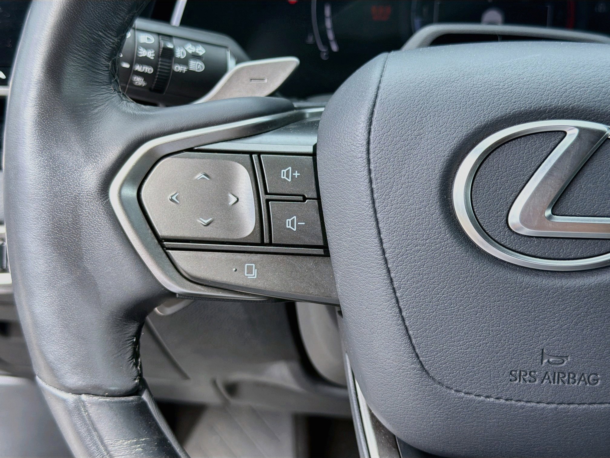 Used 2024 Lexus RX 350 AWD image 38