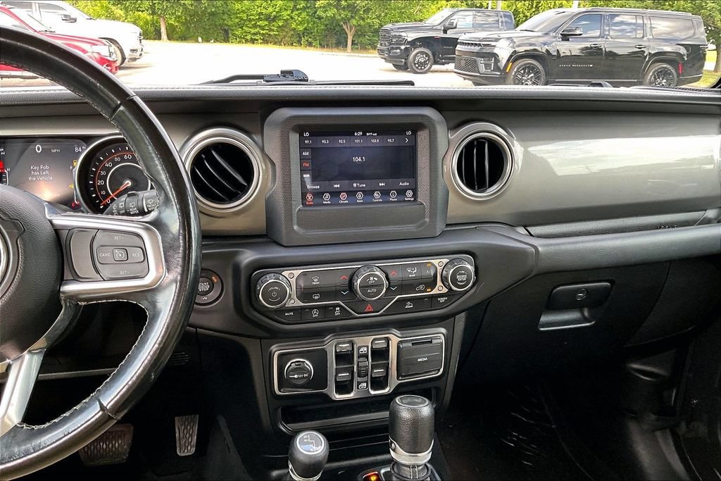 Used 2021 Jeep Wrangler Unlimited Sahara AWD/4WD image 6