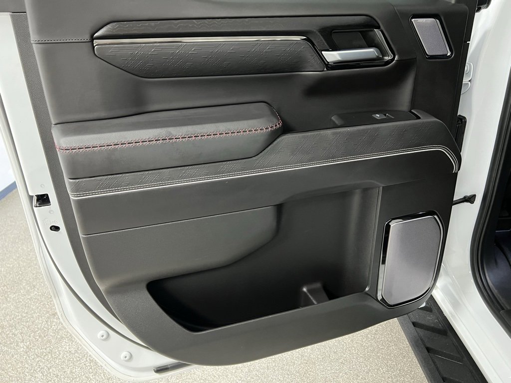 Used 2022 GMC Sierra 1500 AT4X image 52