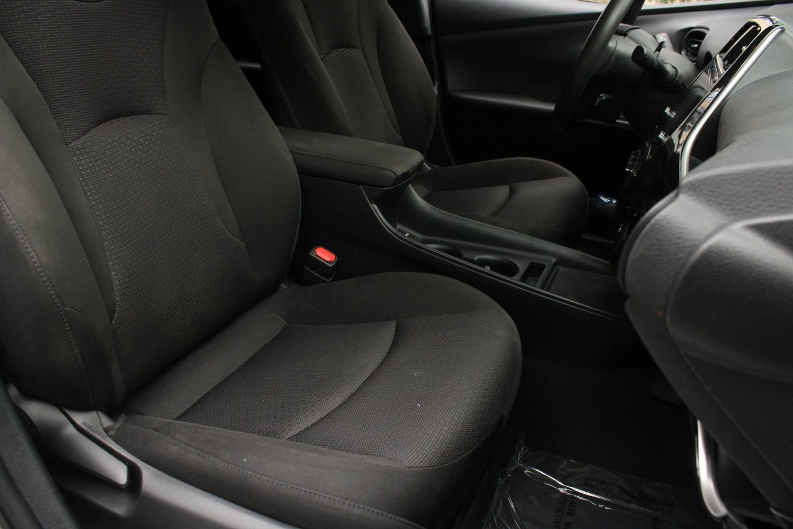 Used 2019 Toyota Prius LE w/ Carpet Mat Package FWD image 28