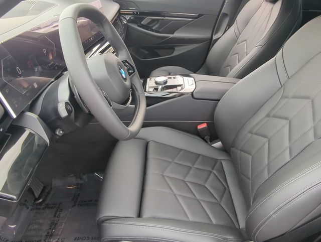 Used 2026 BMW 530i w/ Premium Package RWD image 18