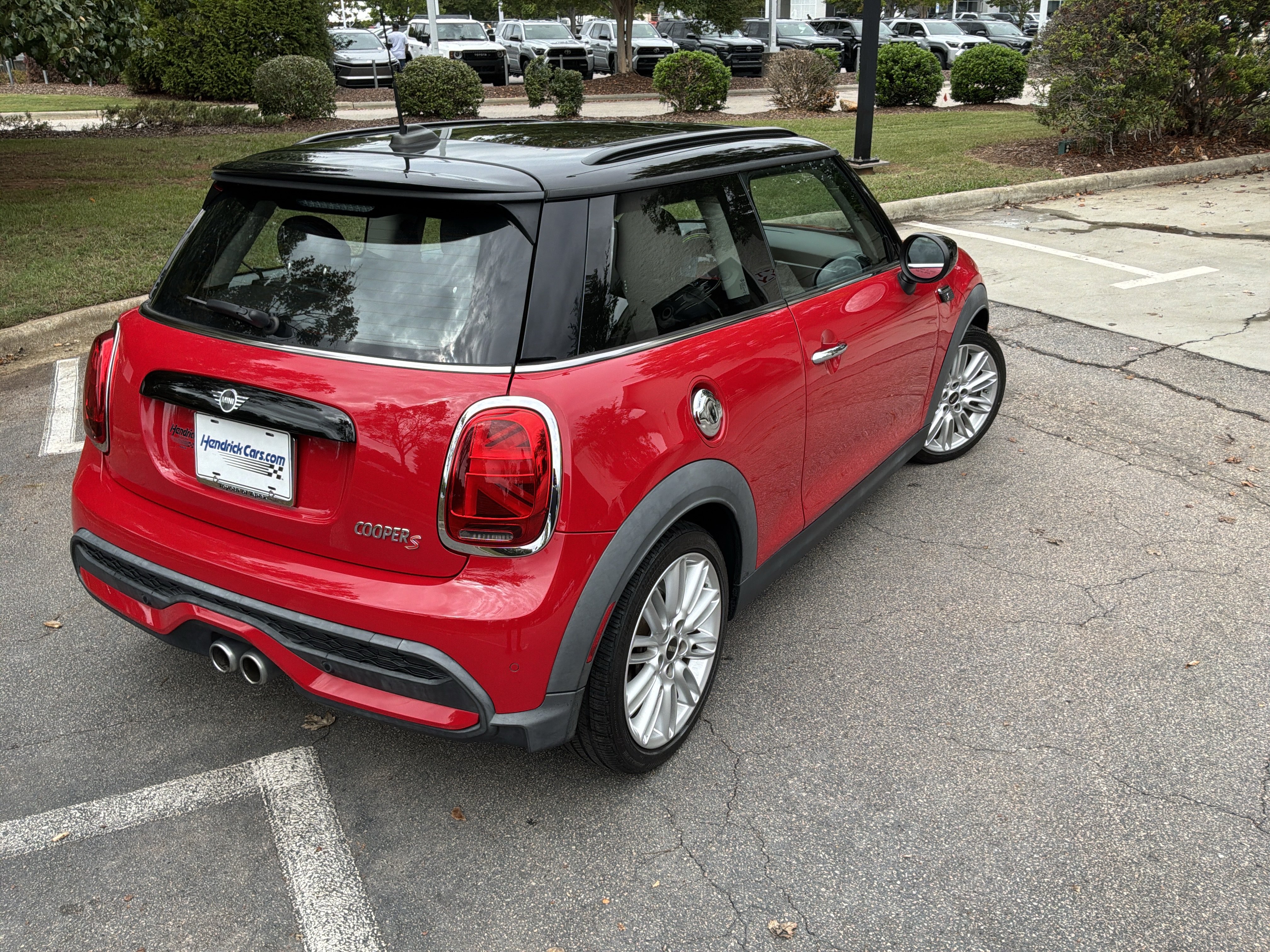 Used 2022 MINI Cooper S w/ Premium Package FWD image 10