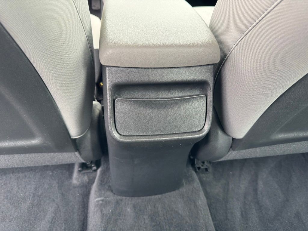 Used 2017 Hyundai Elantra SE FWD image 14