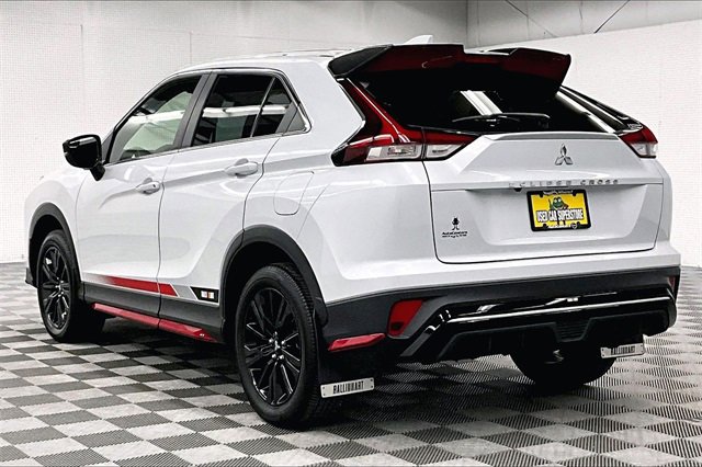 Used 2023 Mitsubishi Eclipse Cross SE image 2