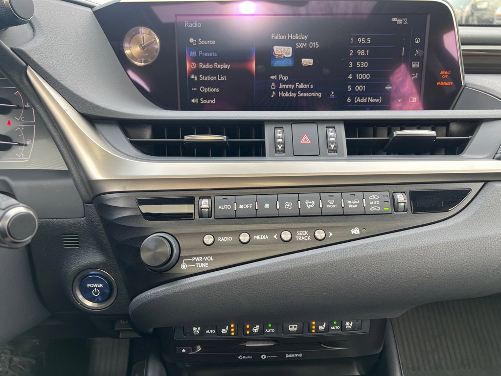 Used 2019 Lexus ES 300h image 30