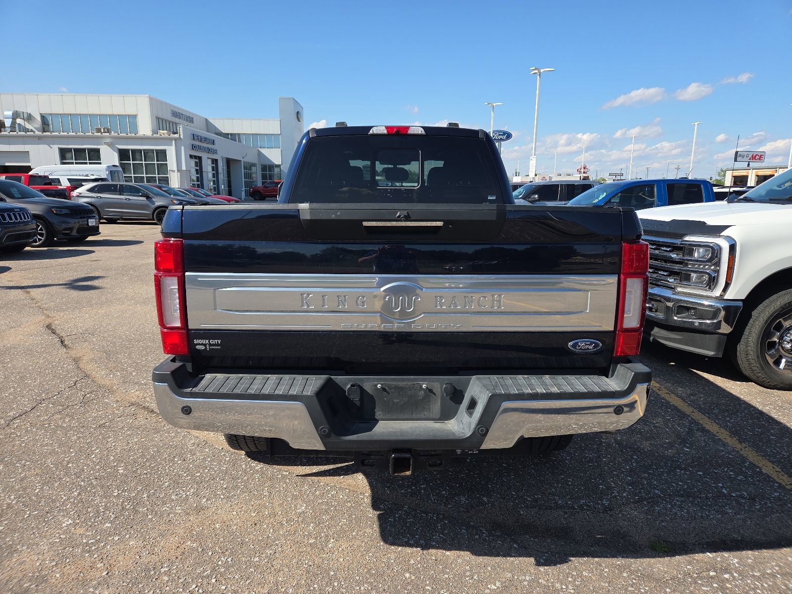 Used 2022 Ford F250 King Ranch w/ King Ranch Ultimate Package AWD/4WD image 4