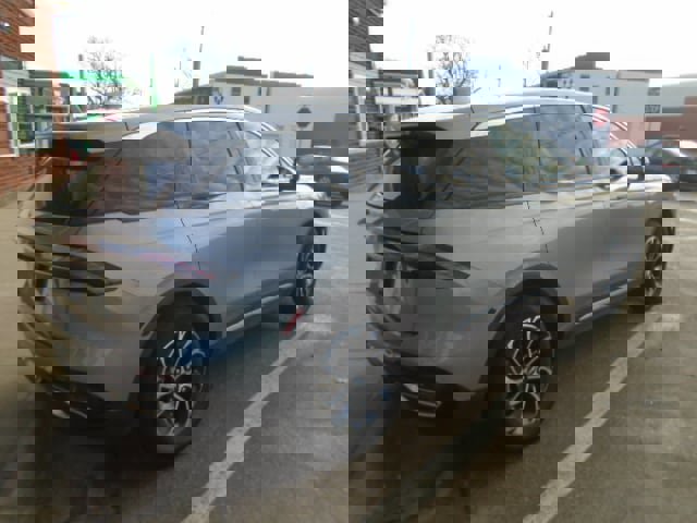 Used 2025 Lincoln Nautilus Premier image 9