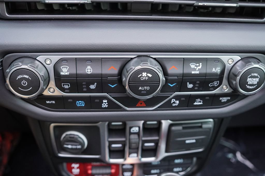 Certified 2025 Jeep Wrangler Unlimited Rubicon 4xe w/ Safety Group image 28