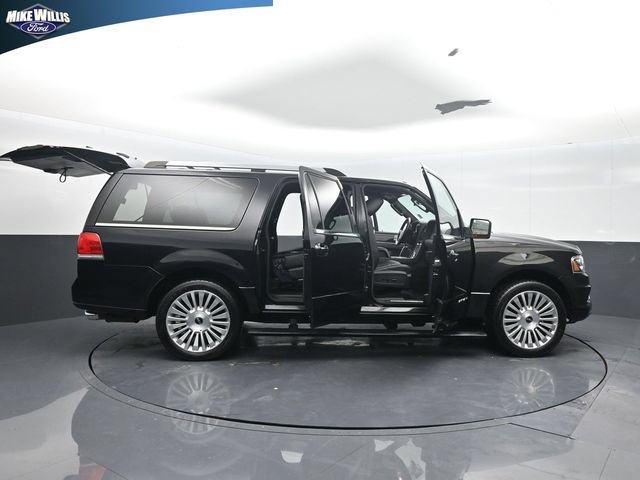 Used 2017 Lincoln Navigator L Reserve AWD/4WD image 27