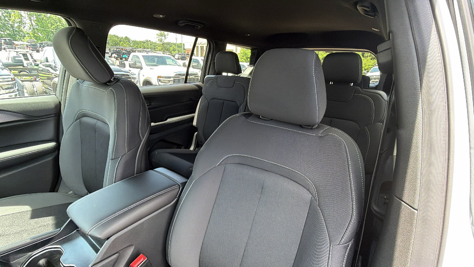 New 2026 Jeep Grand Cherokee L Laredo RWD image 17