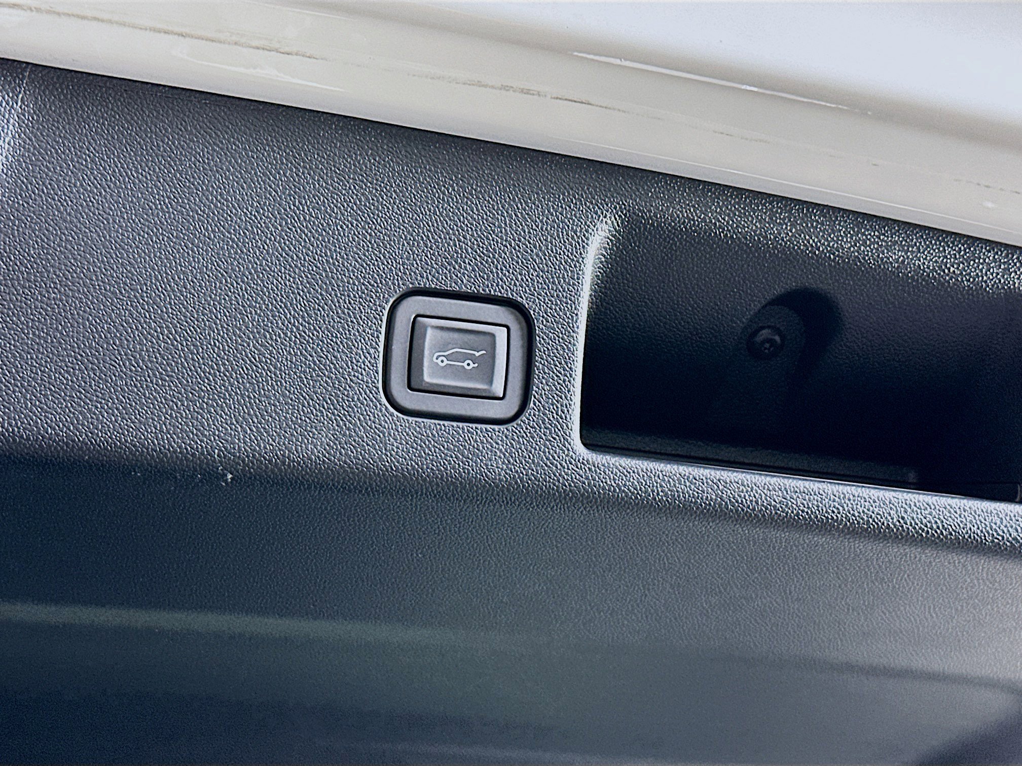 Used 2024 Chevrolet Equinox EV LT FWD image 28