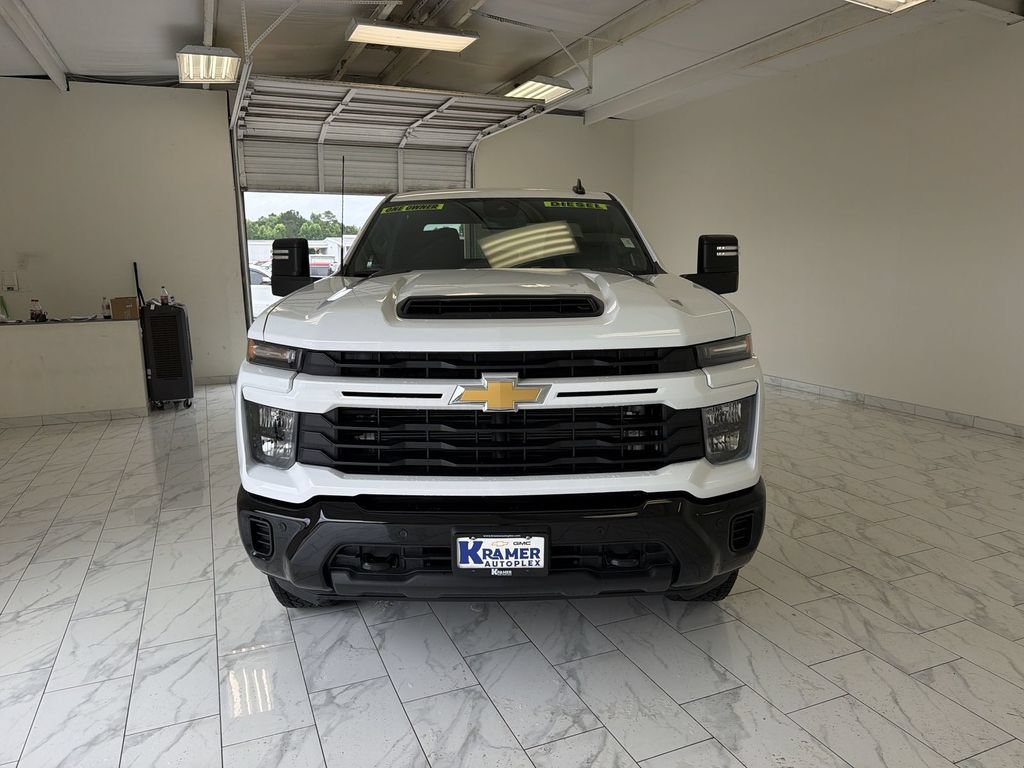 Used 2025 Chevrolet Silverado 2500 Custom w/ Custom Value Package AWD/4WD image 3