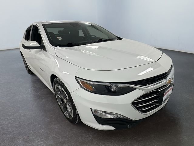 Used 2024 Chevrolet Malibu LT image 1