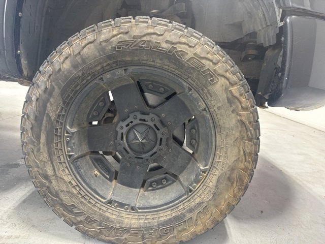 Used 2017 Nissan Titan PRO-4X image 4