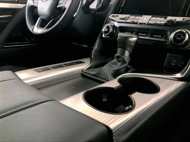 Used 2024 Lexus LX 600 F Sport AWD/4WD image 16