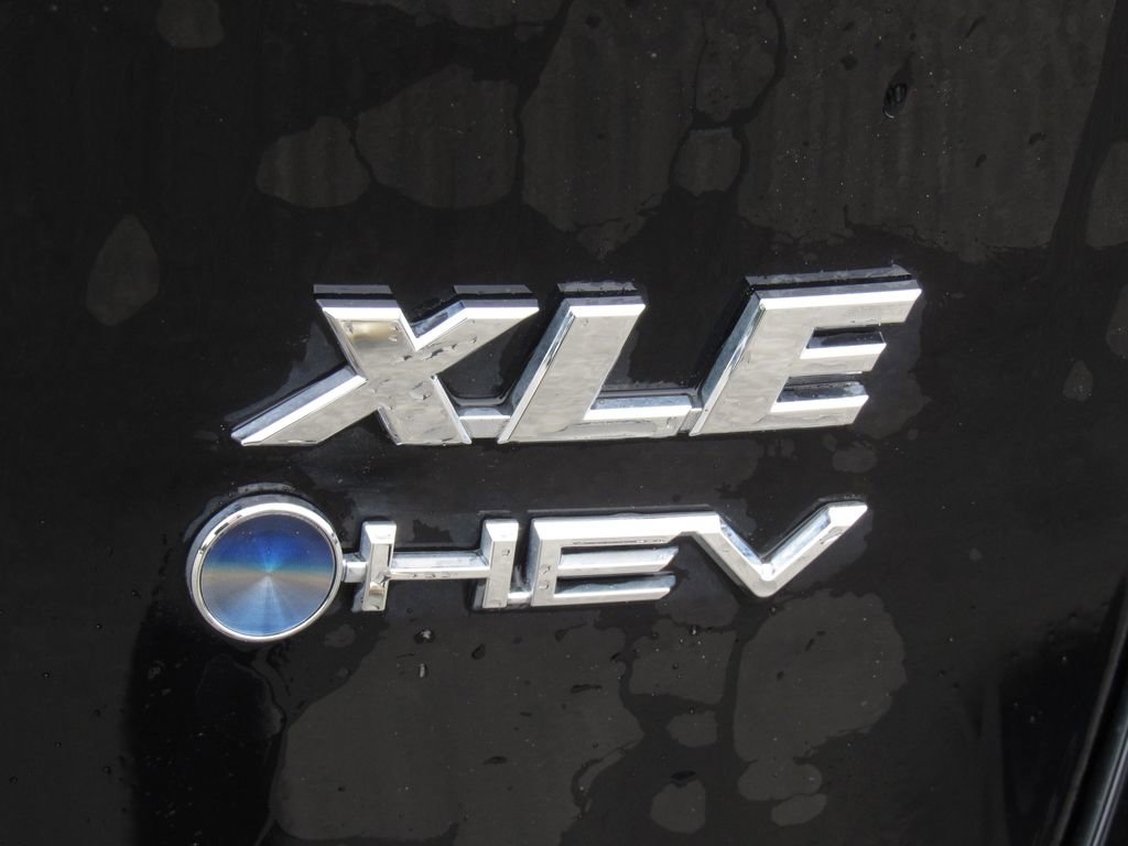Certified 2025 Toyota RAV4 XLE Premium AWD/4WD image 8