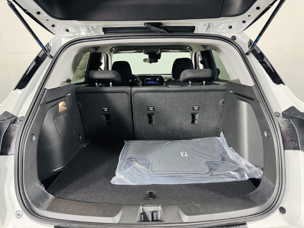 Used 2026 Chevrolet TrailBlazer LS w/ LS Convenience Package FWD image 24