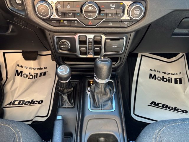 Used 2024 Jeep Gladiator Sport AWD/4WD image 16