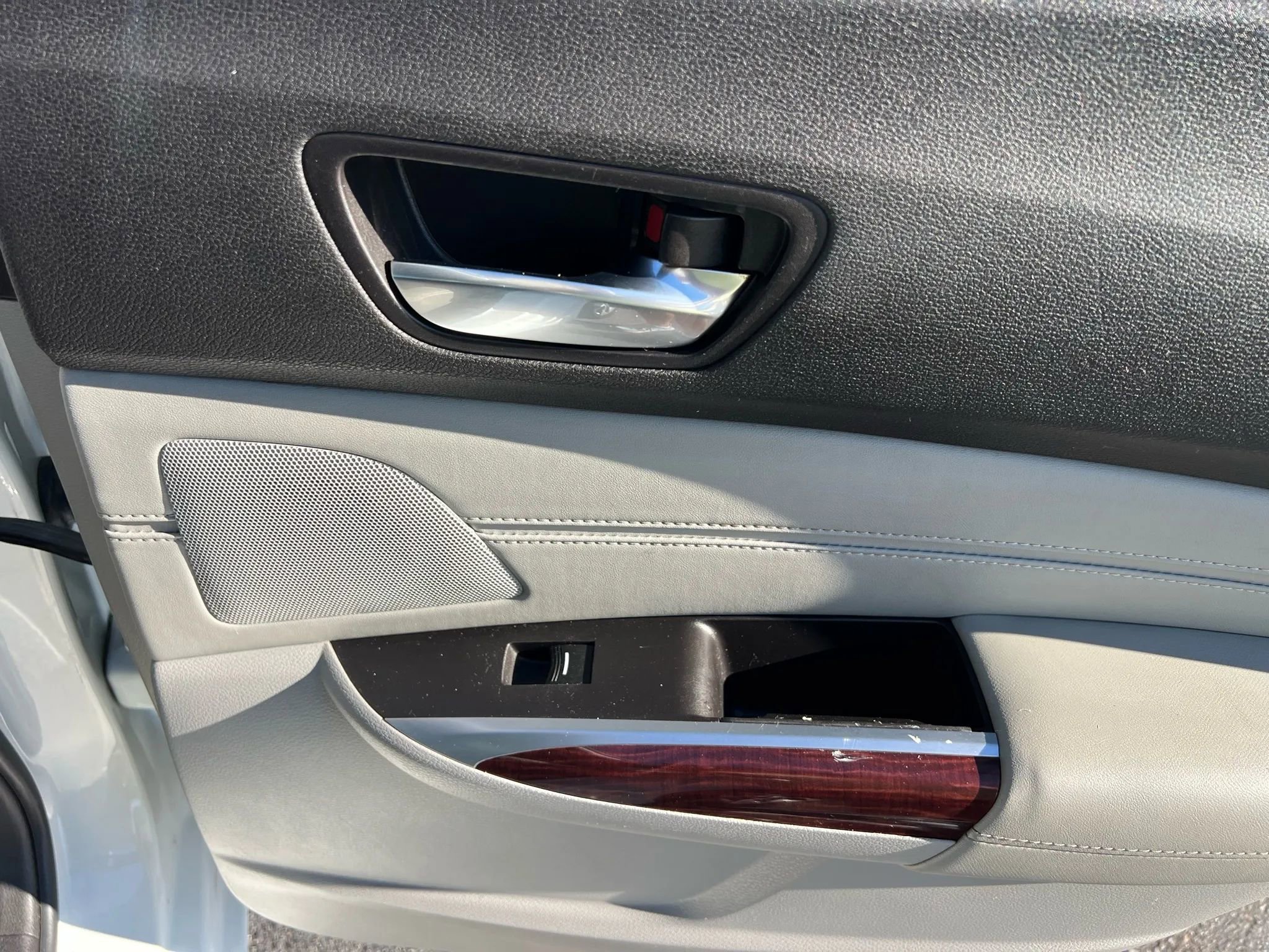 Used 2016 Acura TLX V6 SH-AWD w/ Technology Pkg image 38