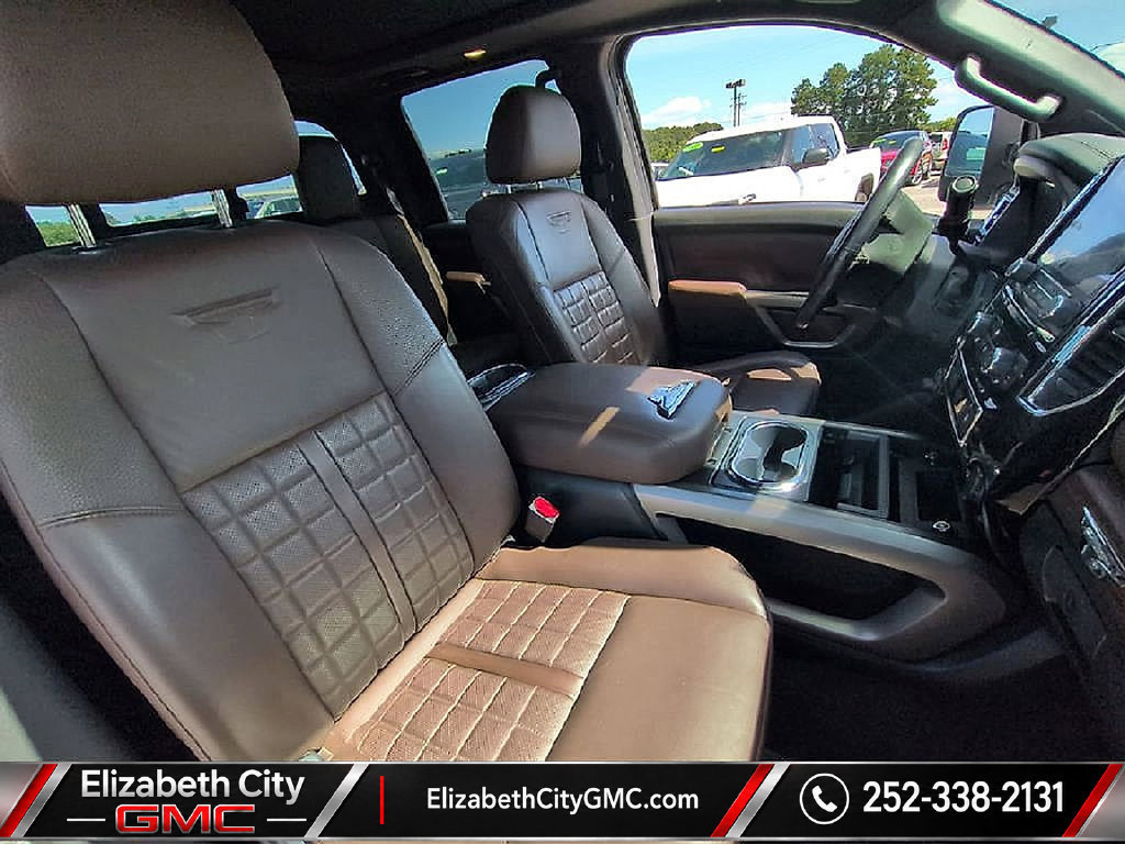 Used 2022 Nissan Titan Platinum Reserve w/ Moonroof Package AWD/4WD image 25